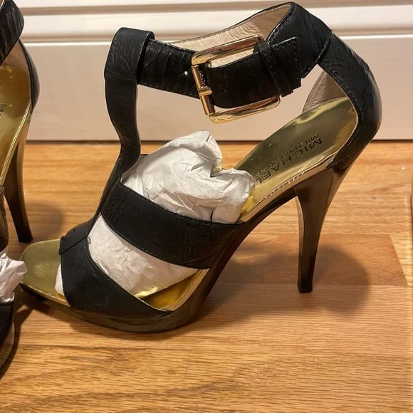 MICHAEL KORS Womens Black Leather scrappy Heels, size 8, like NEW - Picture 5 of 13